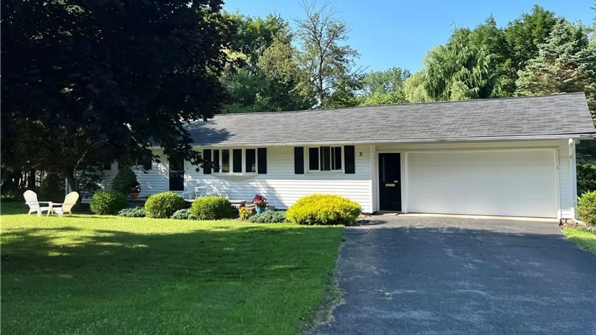 Property at 2 Gayle Road, Skaneateles, NY 13152 2
