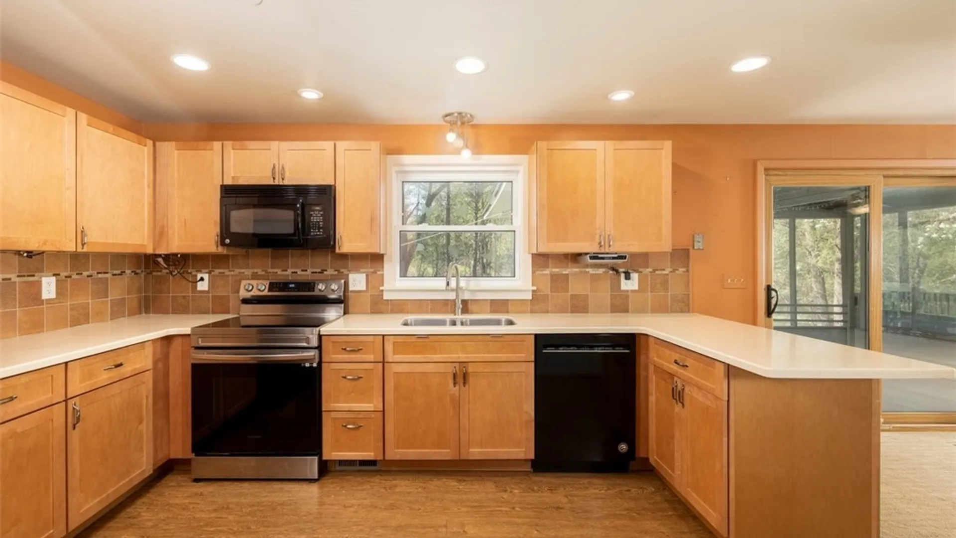 Property at 6 Herrick Road, Aurora, NY 14052 5