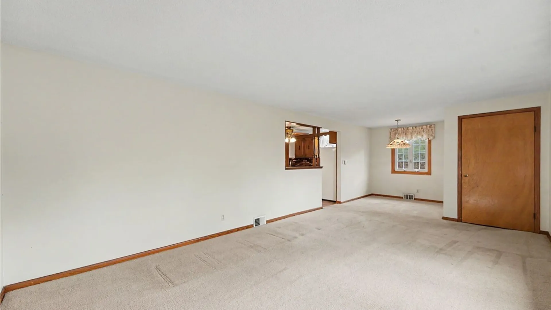 Property at 146 Marycrest Lane, West Seneca, NY 14224 15