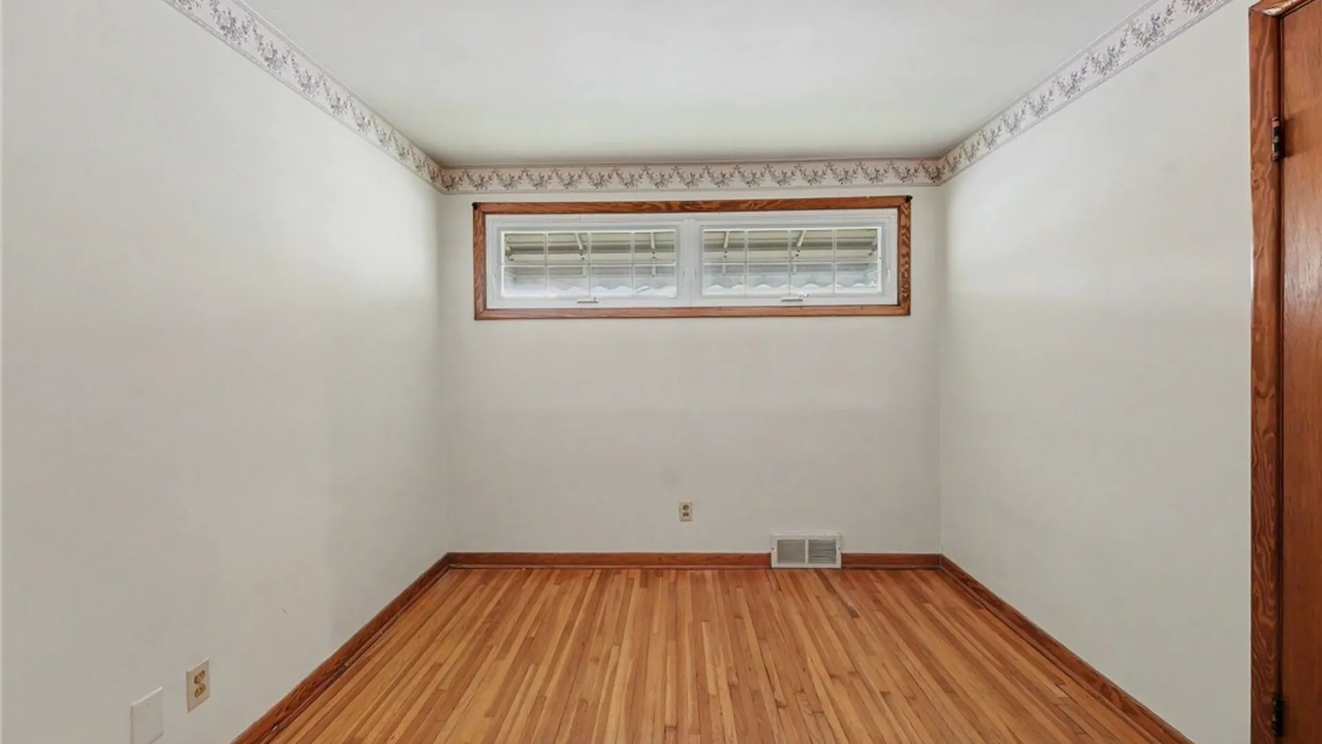 Property at 146 Marycrest Lane, West Seneca, NY 14224 21