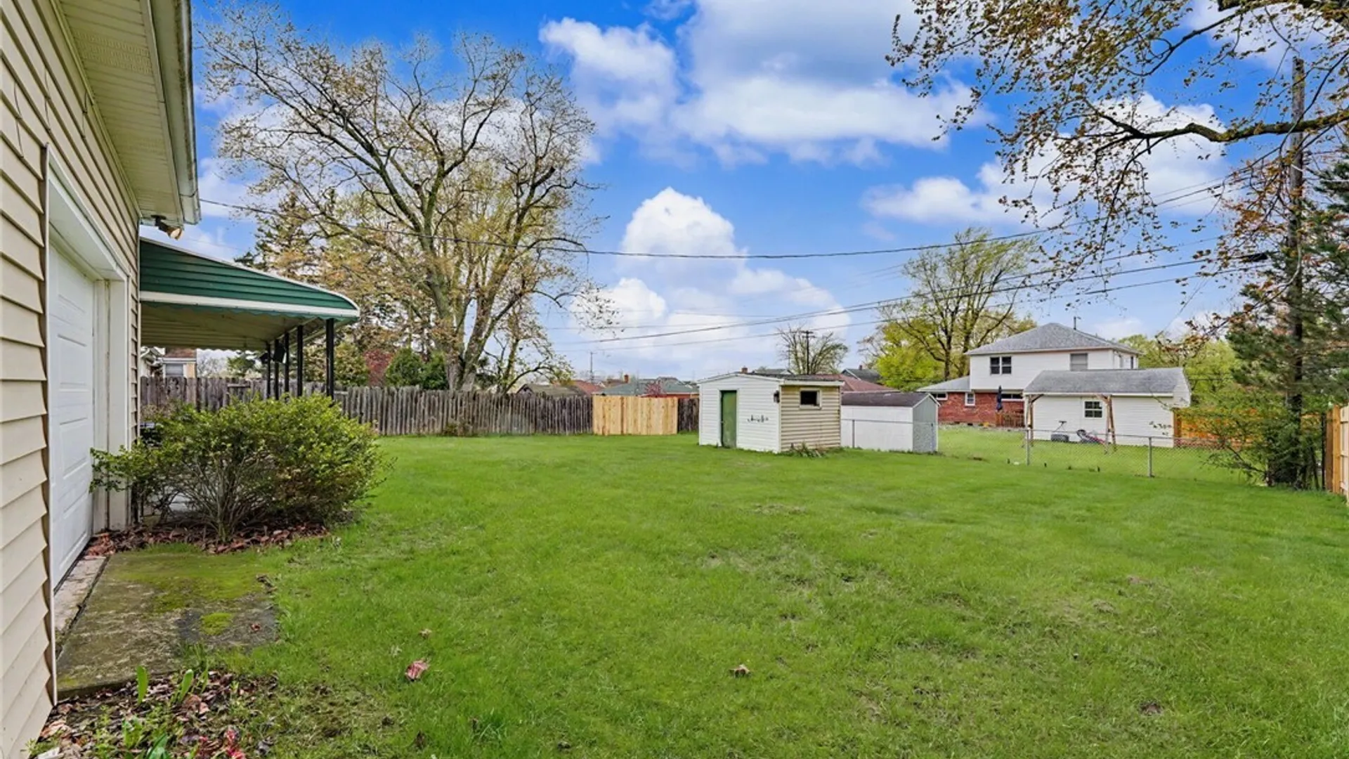 Property at 146 Marycrest Lane, West Seneca, NY 14224 3