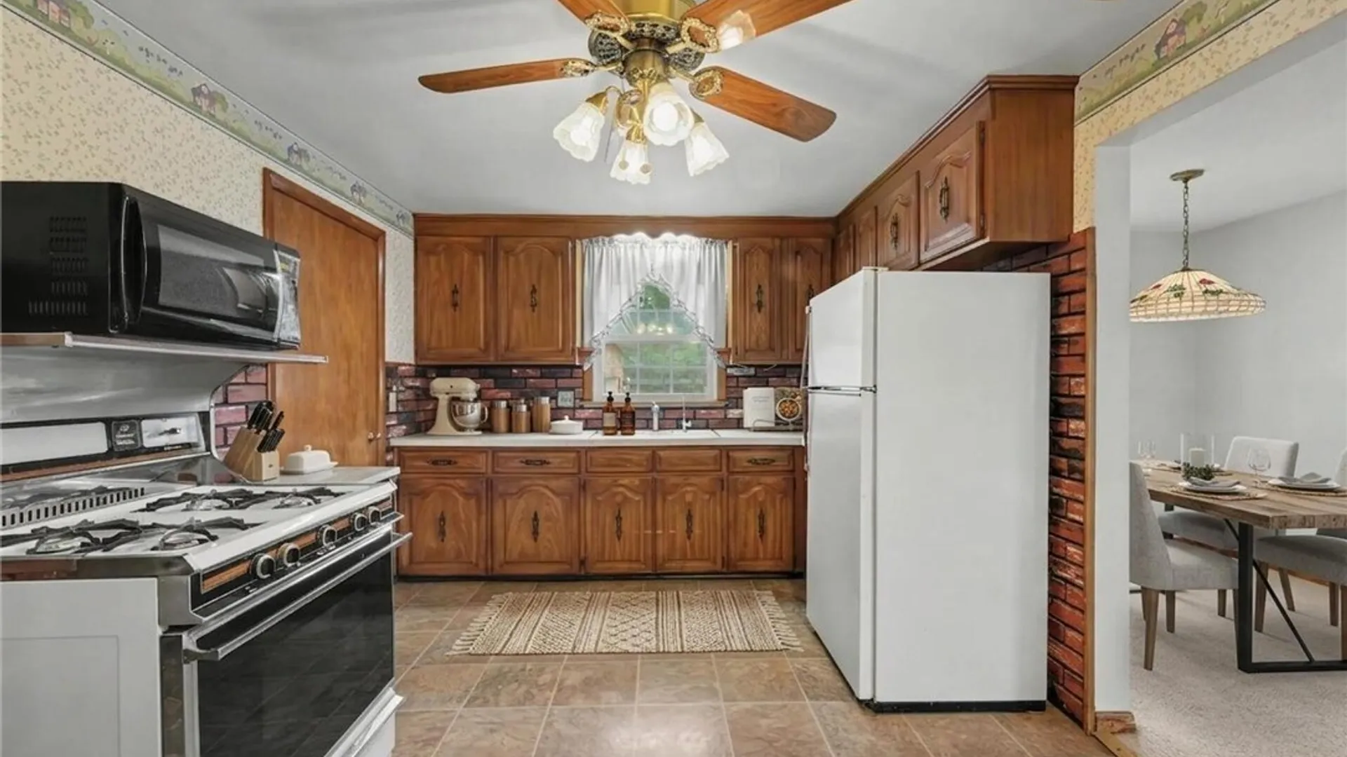 Property at 146 Marycrest Lane, West Seneca, NY 14224 8