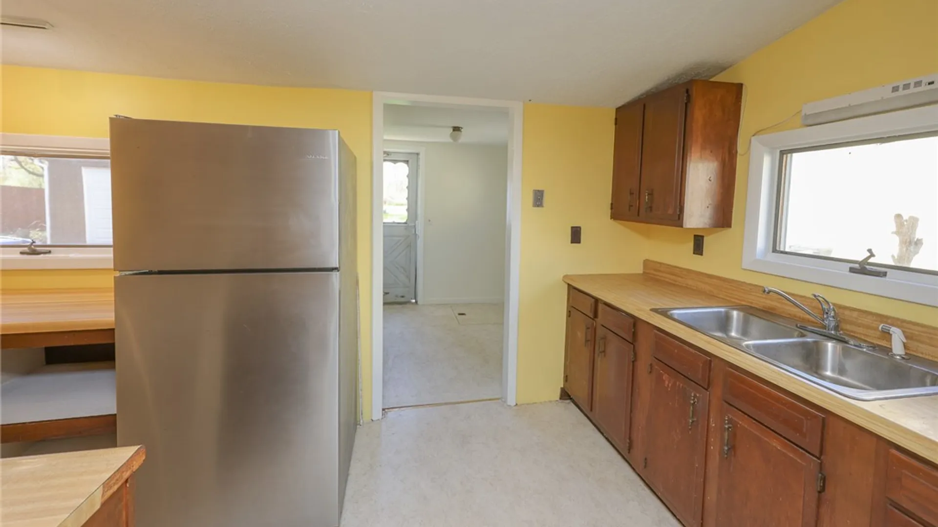 Property at 72 Chapel Street, Canandaigua City, NY 14424 3