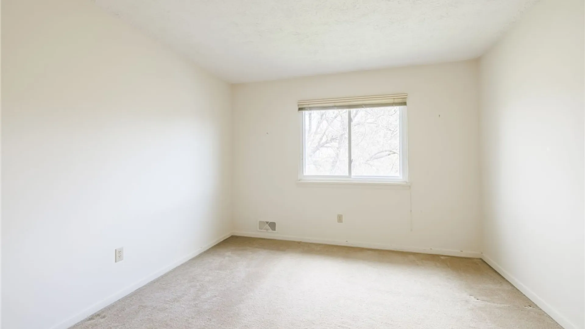 Property at 15 High Gate Unit #8, Perinton, NY 14450 18