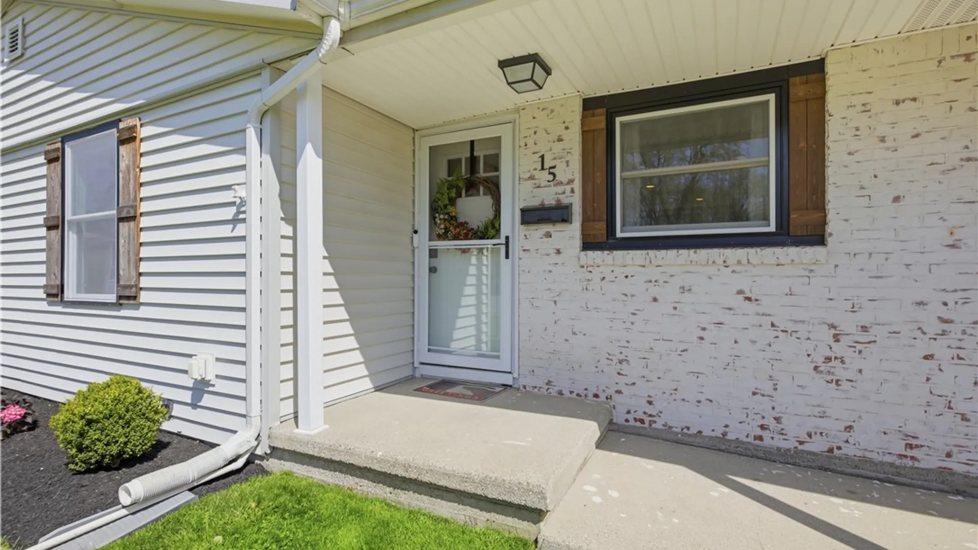 Property at 15 Green Court, Tonawanda, NY 14150 4