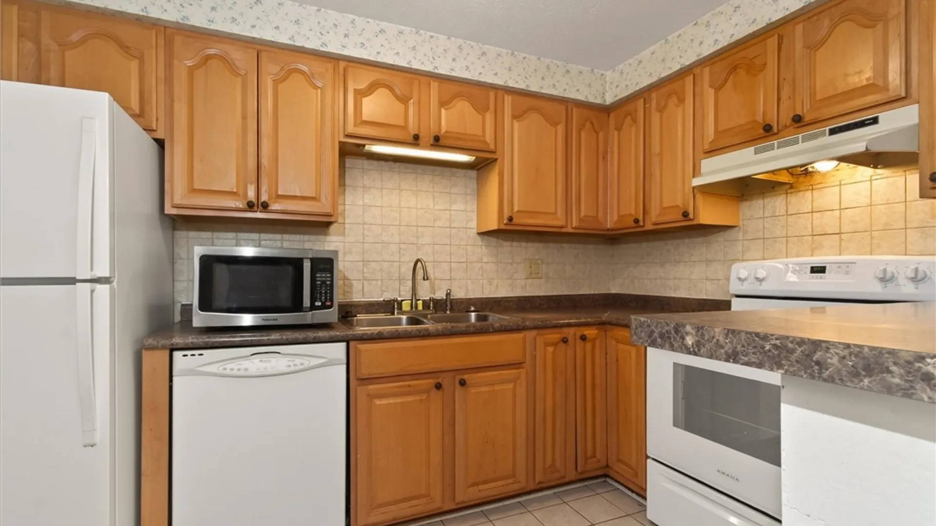Property at 10 Hanningfield Circle, Perinton, NY 14450 12