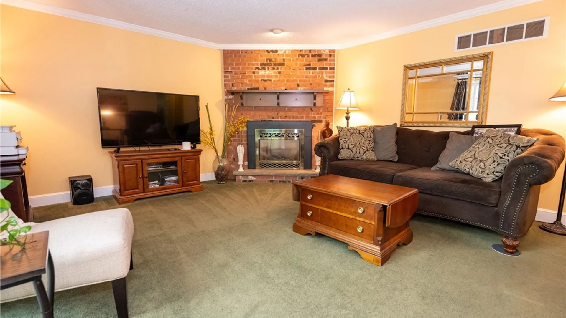 Property at 30 Hunter Court, Elma, NY 14059 14
