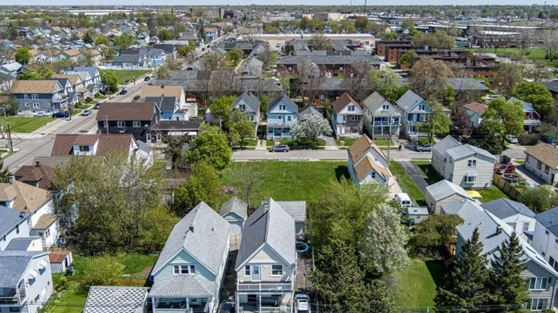 Property at 31 Ross Avenue, Buffalo, NY 14207 9