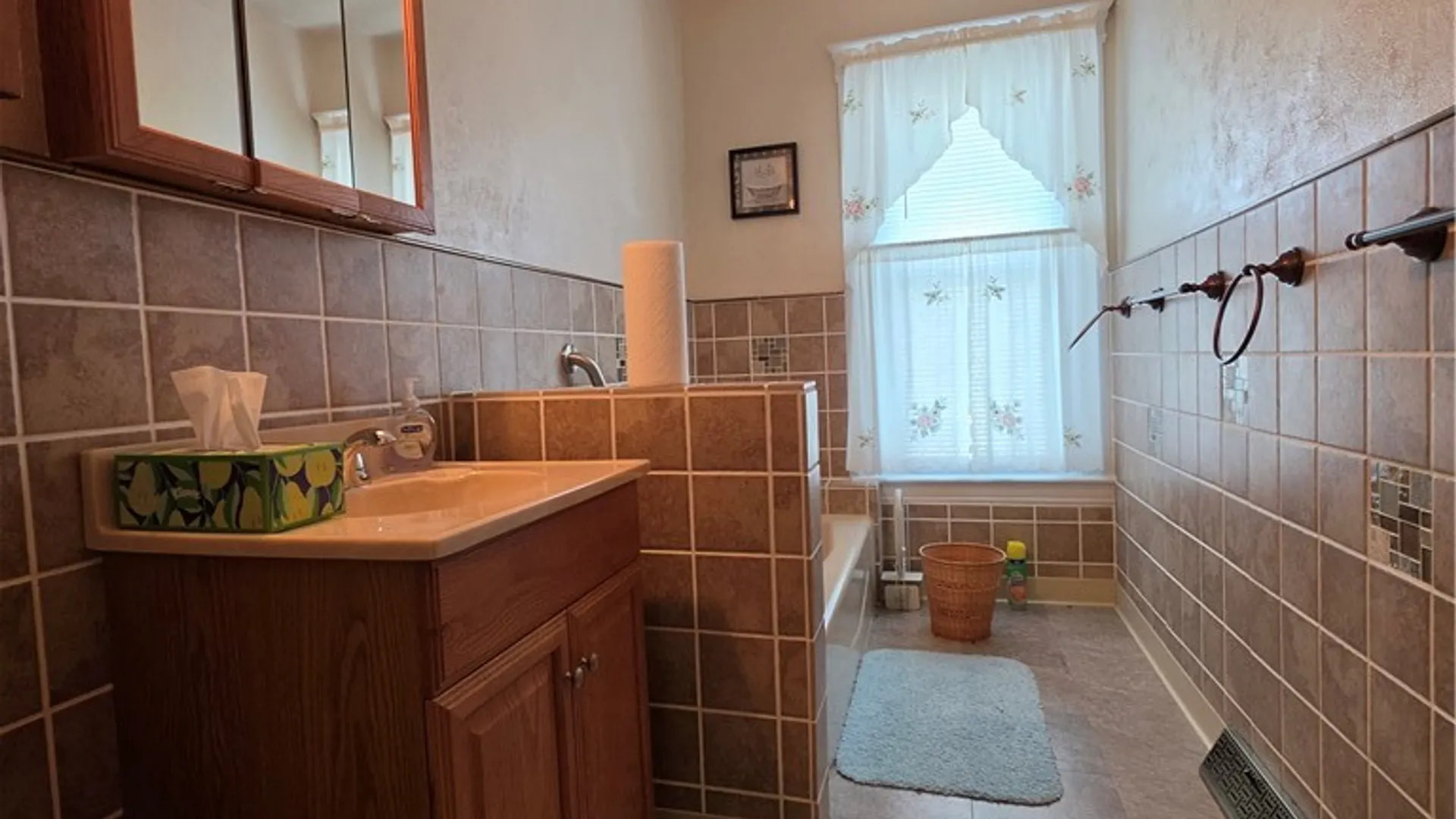 Property at 425 Broadway Street, Elmira City, NY 14904 10