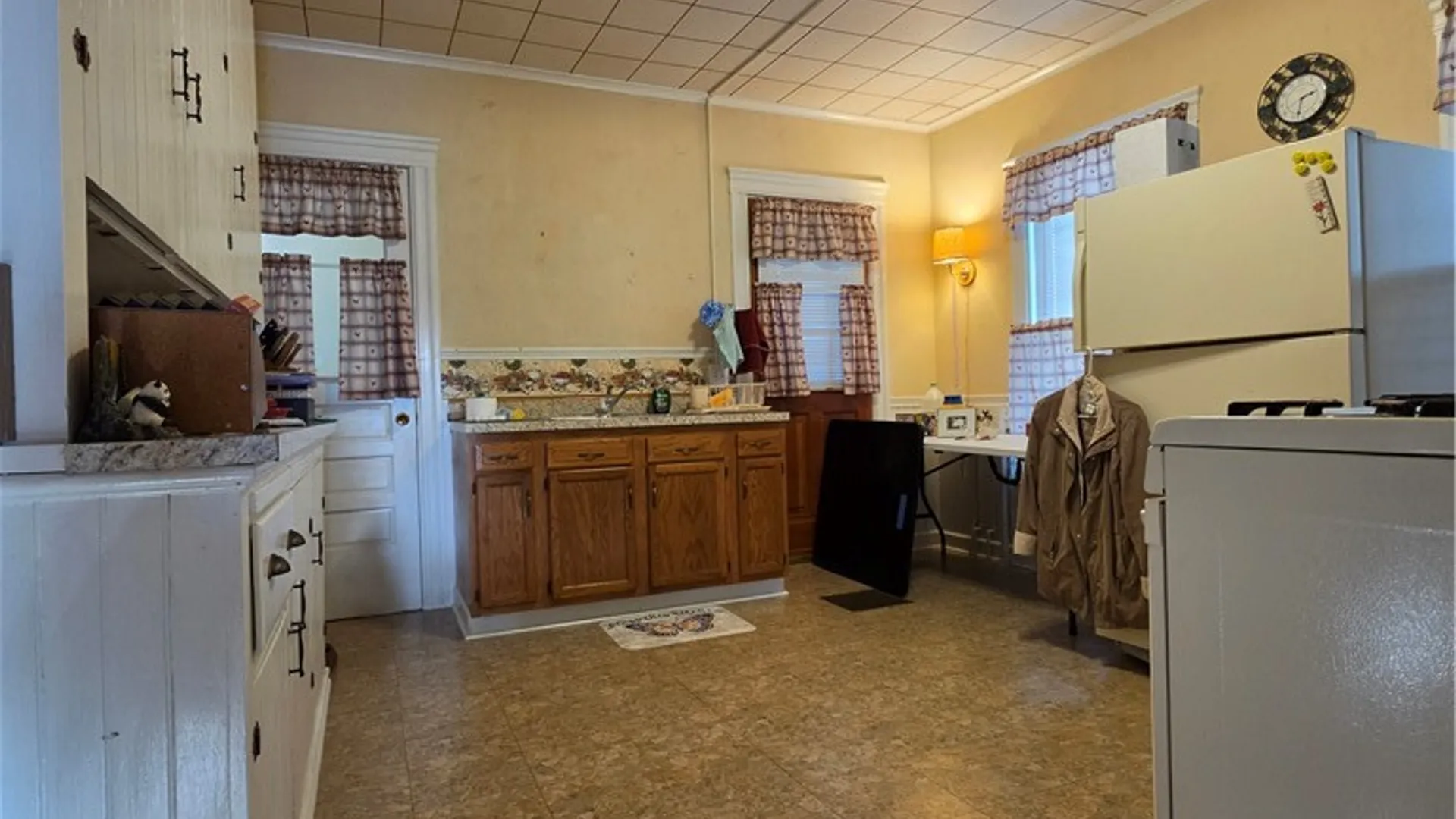 Property at 425 Broadway Street, Elmira City, NY 14904 5