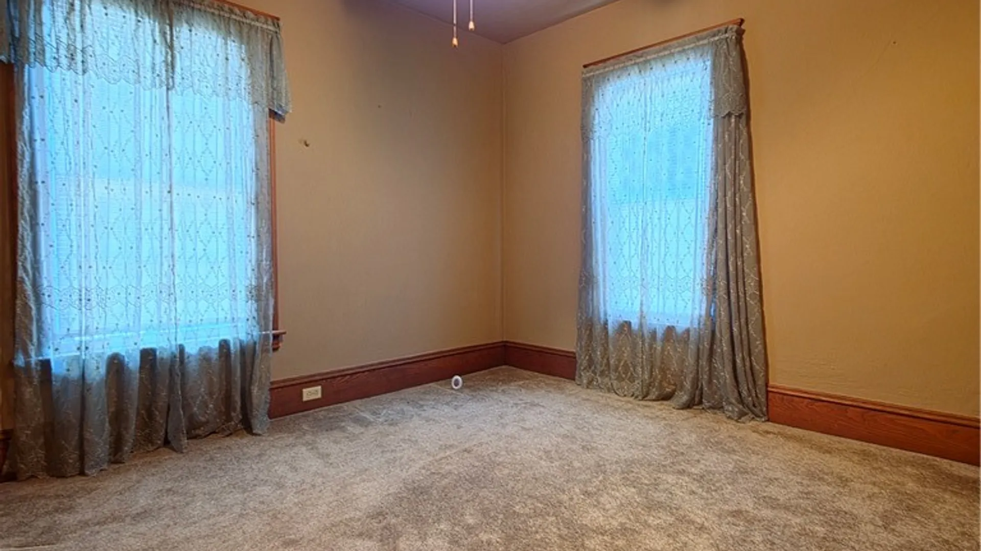 Property at 425 Broadway Street, Elmira City, NY 14904 9