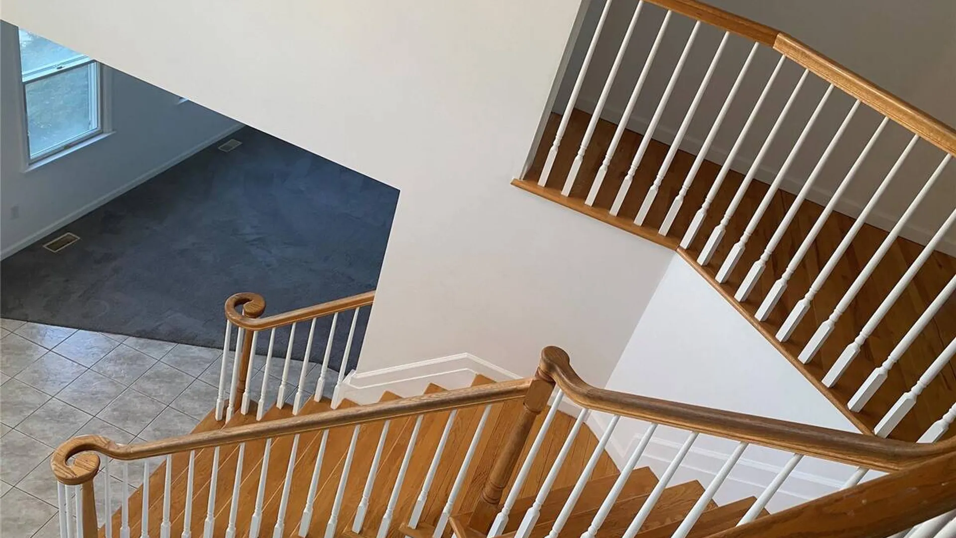 Property at 1 Pal Court, Shoreham, NY 11786 12