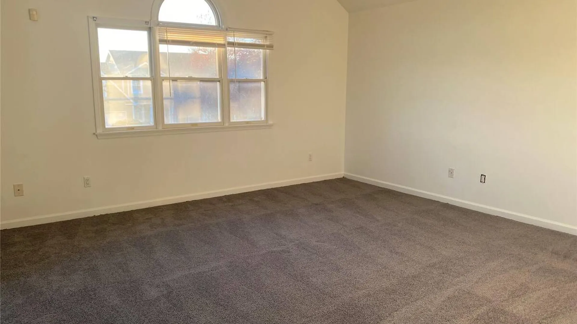 Property at 1 Pal Court, Shoreham, NY 11786 15