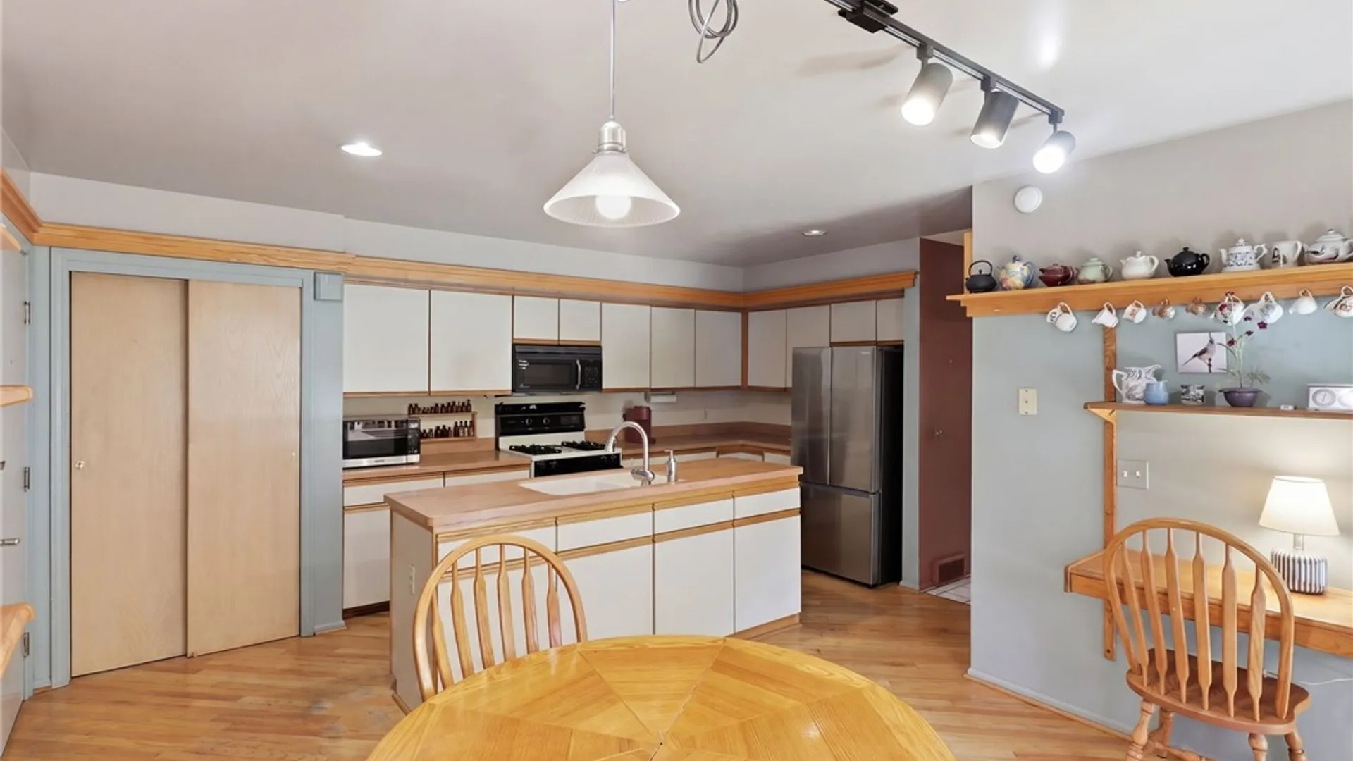 Property at 13 Selden Street, Rochester, NY 14605 11