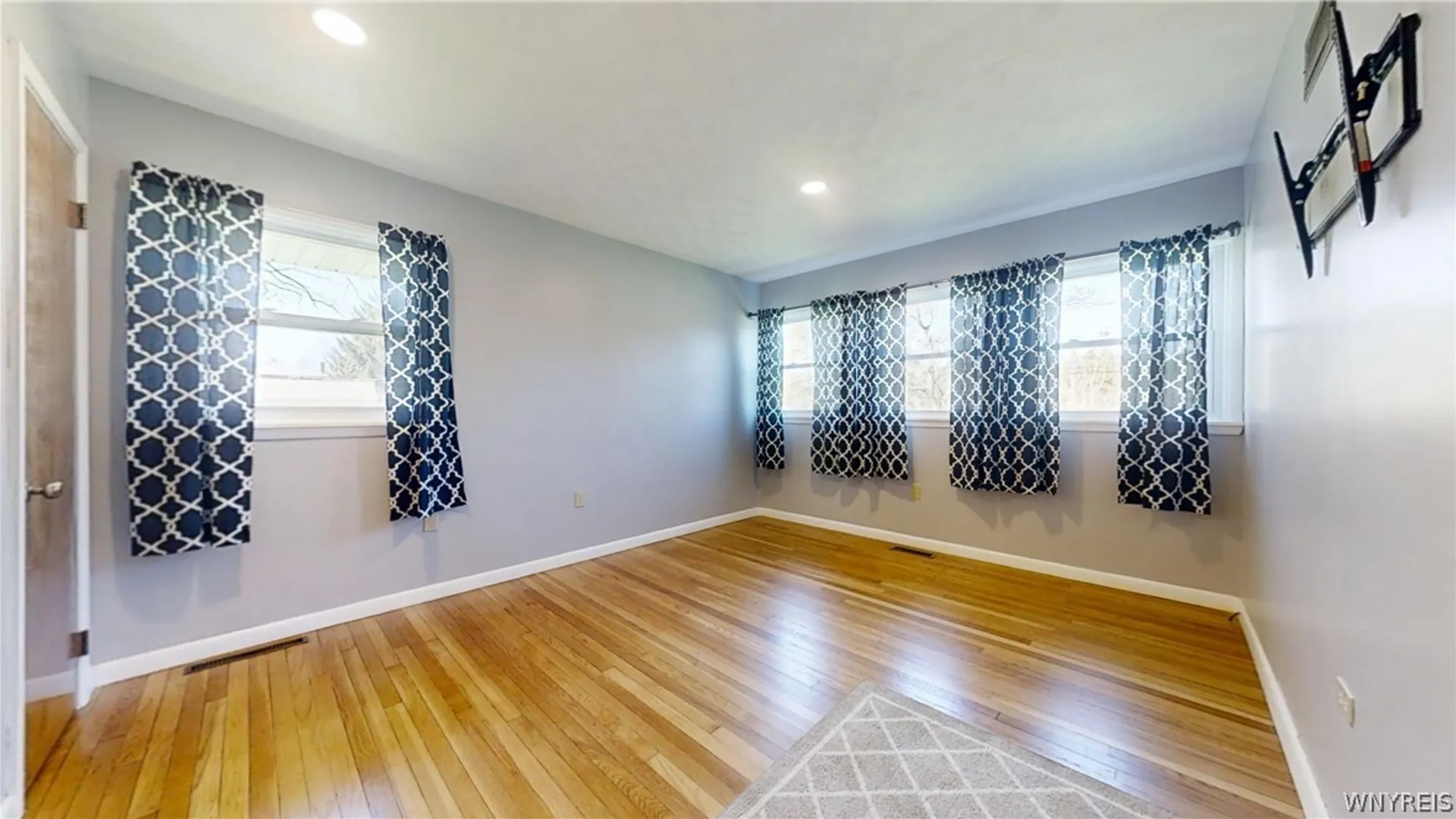 Property at 1894 River Road, Grand Island, NY 14072 26