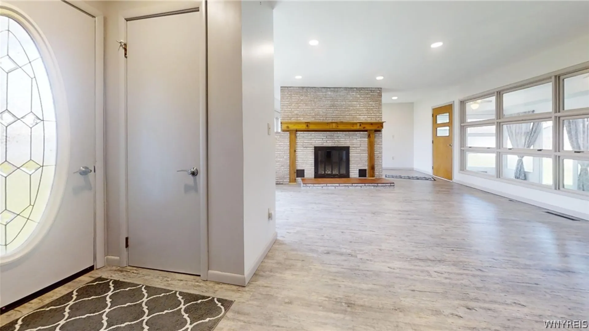 Property at 1894 River Road, Grand Island, NY 14072 4