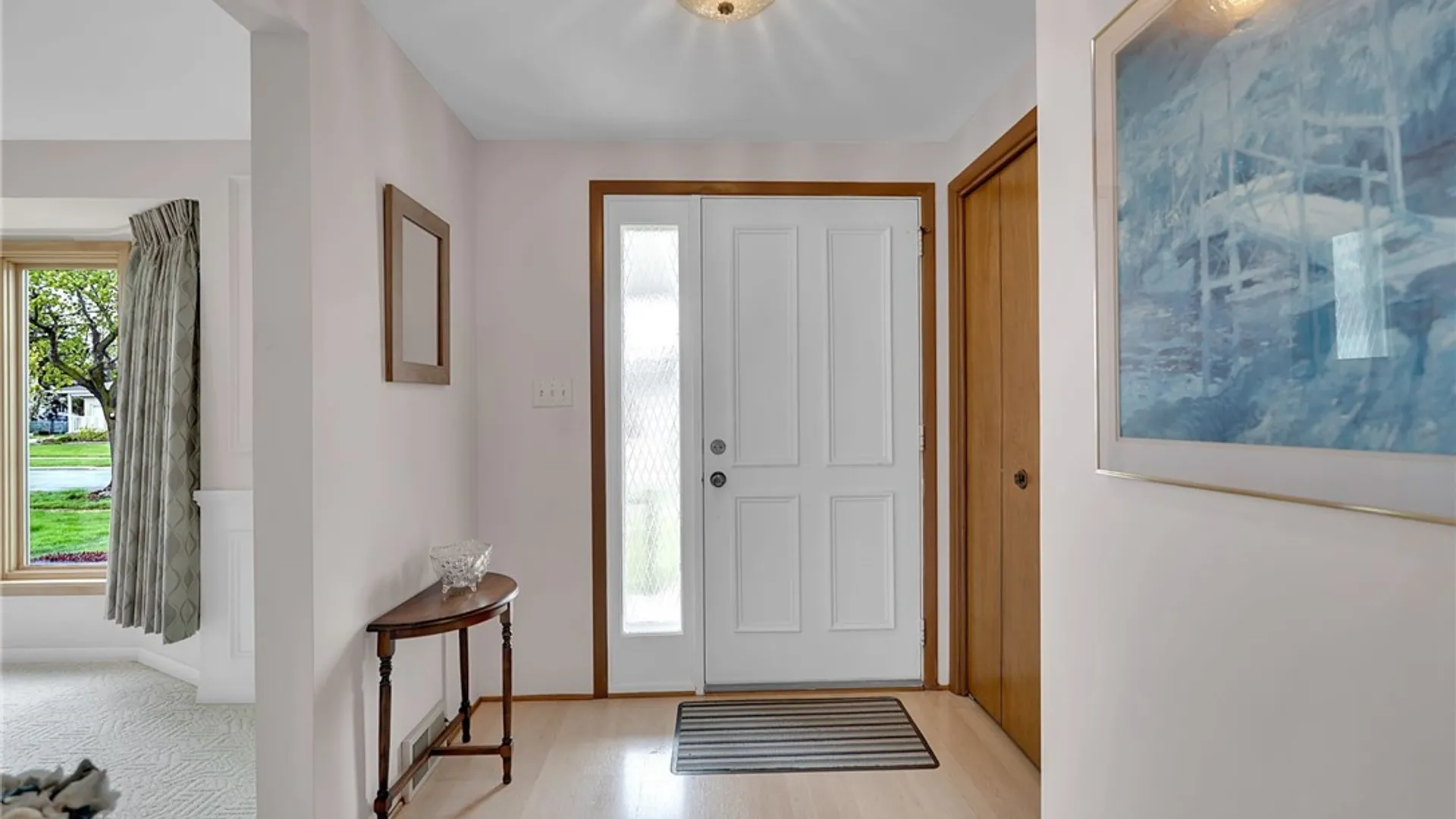 Property at 4 Village Lane, Cheektowaga, NY 14212 13