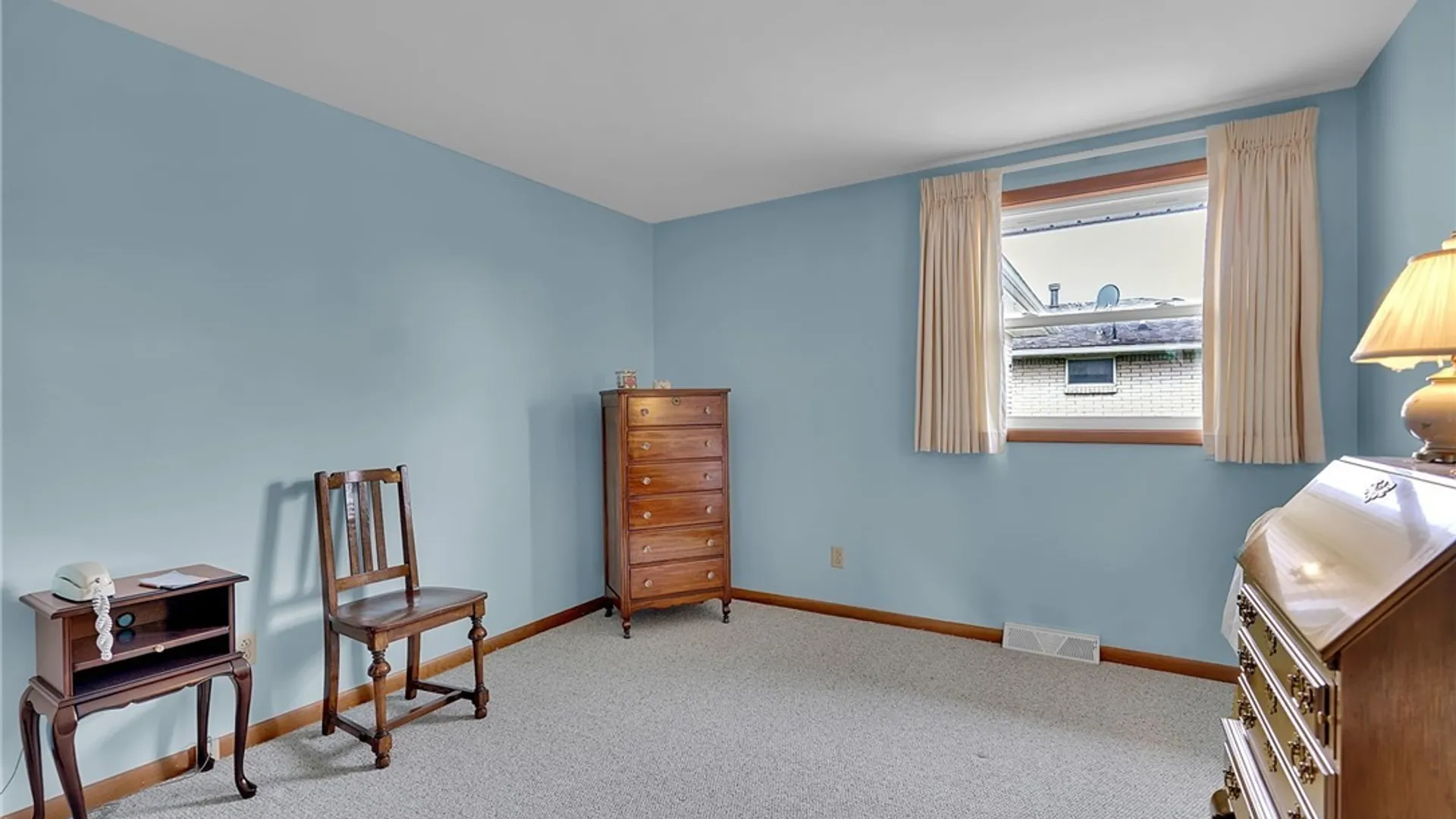 Property at 4 Village Lane, Cheektowaga, NY 14212 23