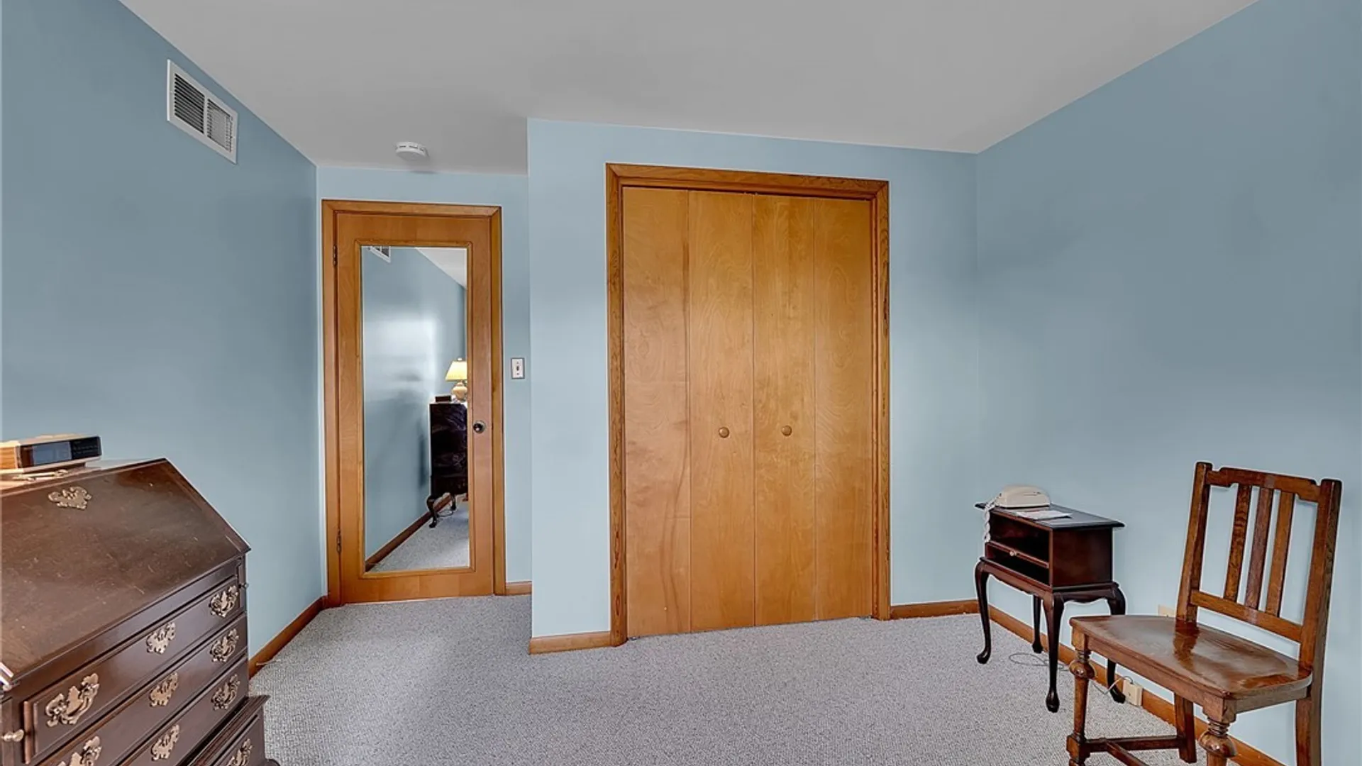 Property at 4 Village Lane, Cheektowaga, NY 14212 24