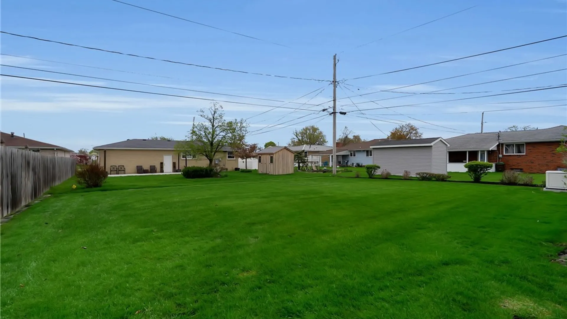 Property at 4 Village Lane, Cheektowaga, NY 14212 45
