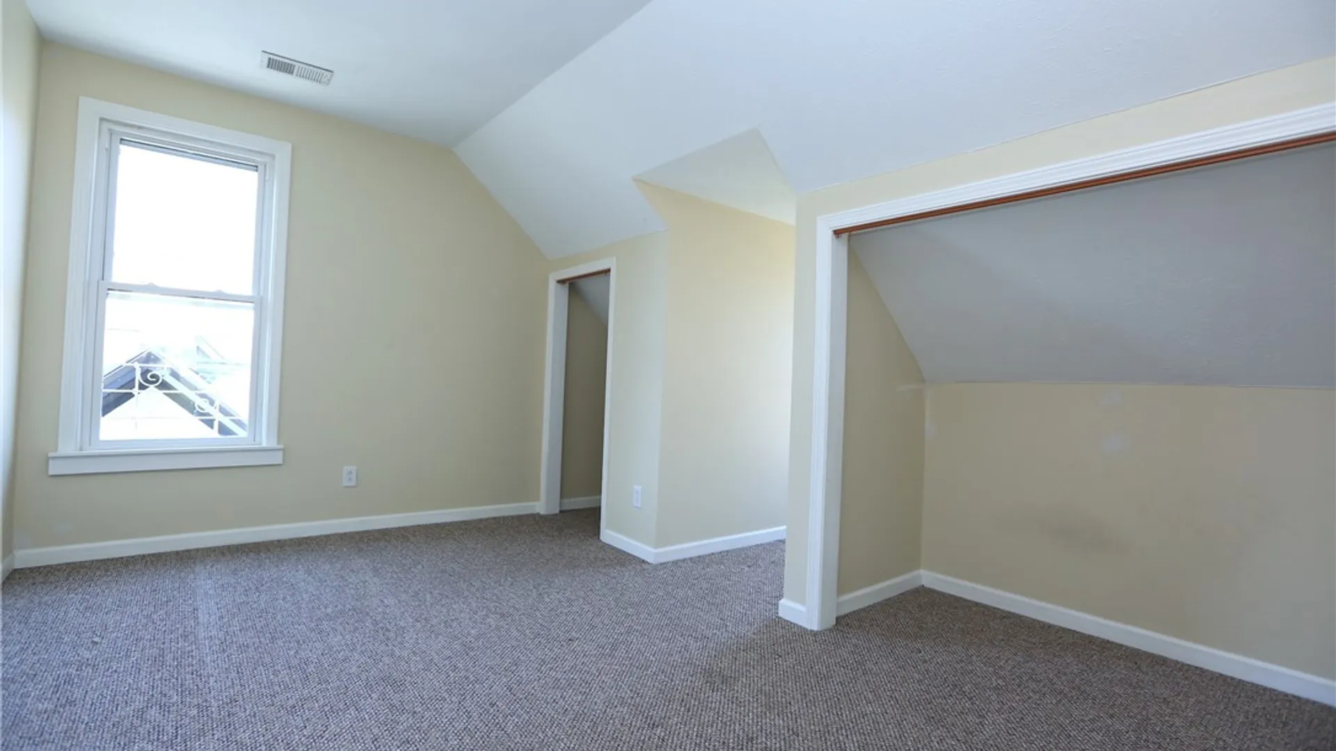 Property at 733 University Avenue, Rochester, NY 14607 16