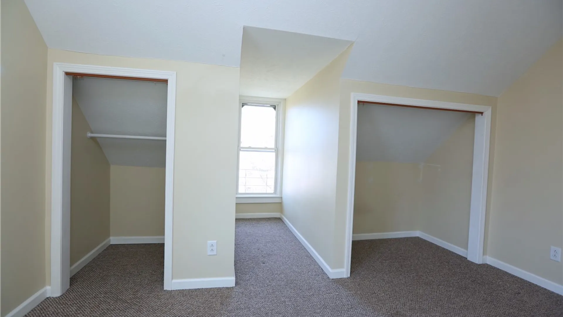 Property at 733 University Avenue, Rochester, NY 14607 17