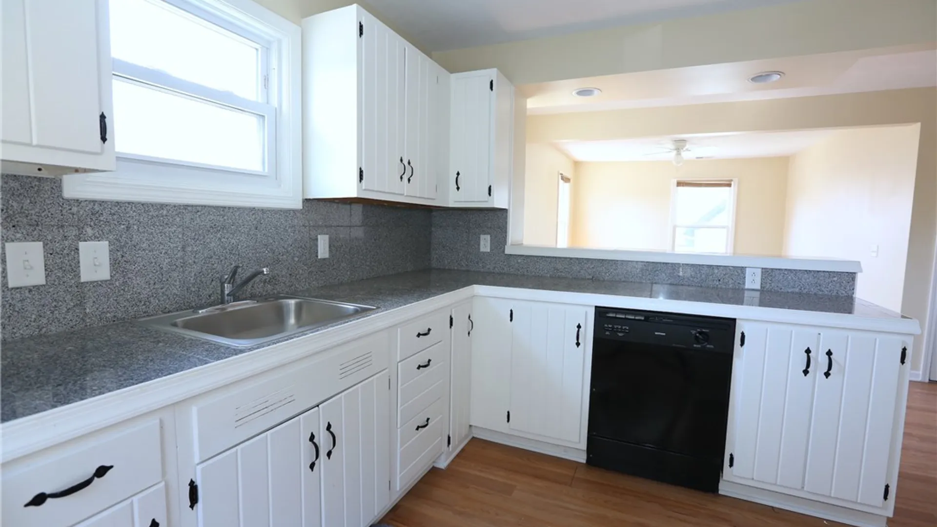 Property at 733 University Avenue, Rochester, NY 14607 7