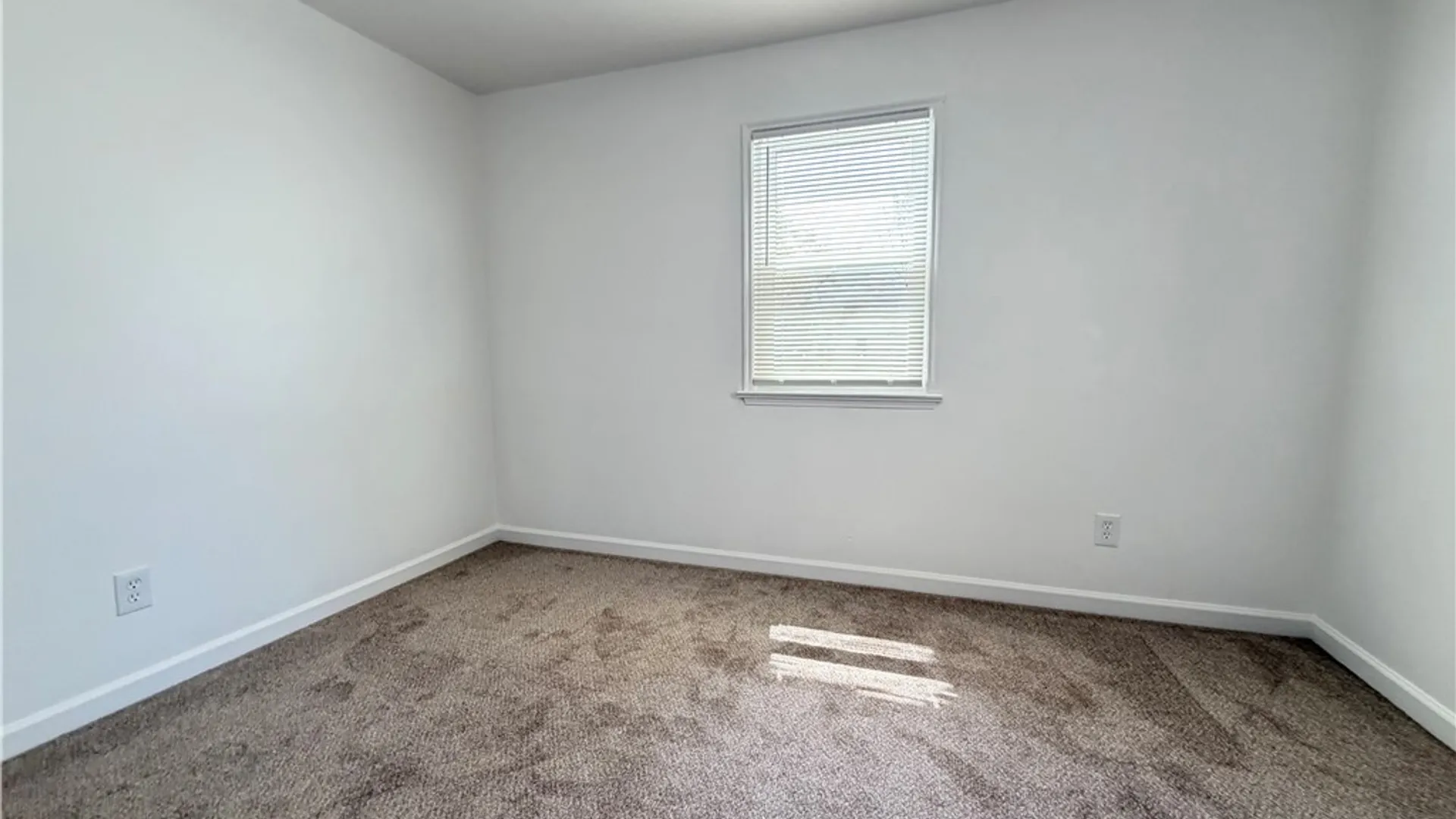 Property at 47 Woodside Lane, Greece, NY 14616 15