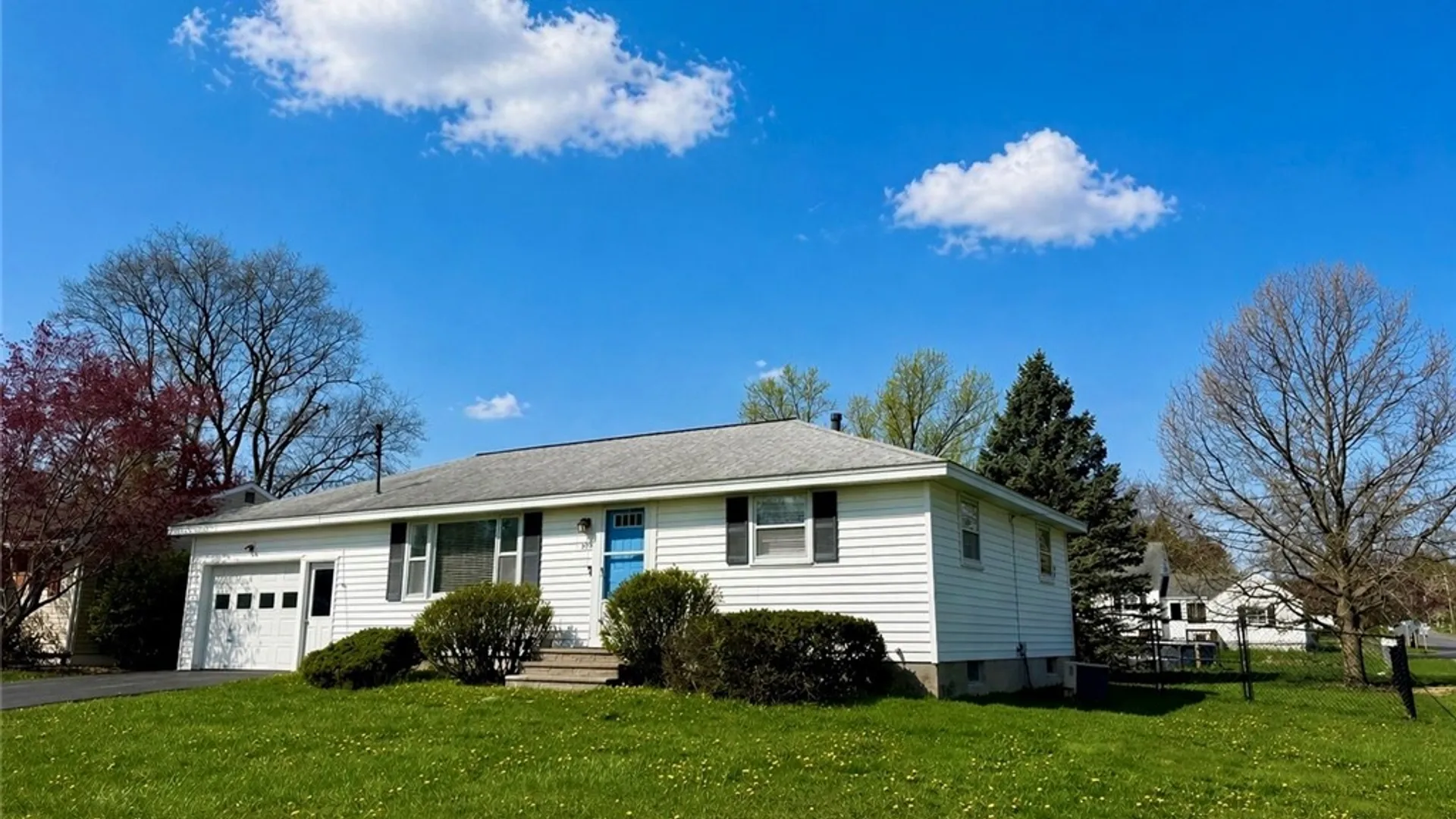 Property at 307 Pleasant Drive, Manlius, NY 13057 2