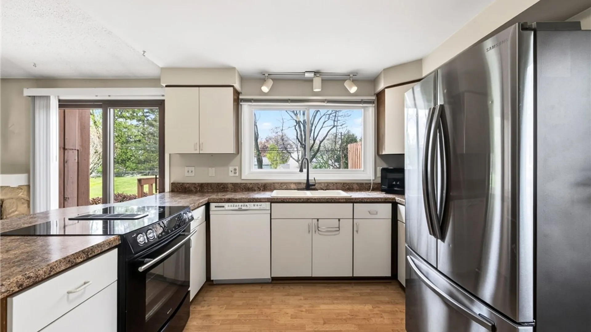 Property at 87 Willow Pond, Penfield, NY 14526 6
