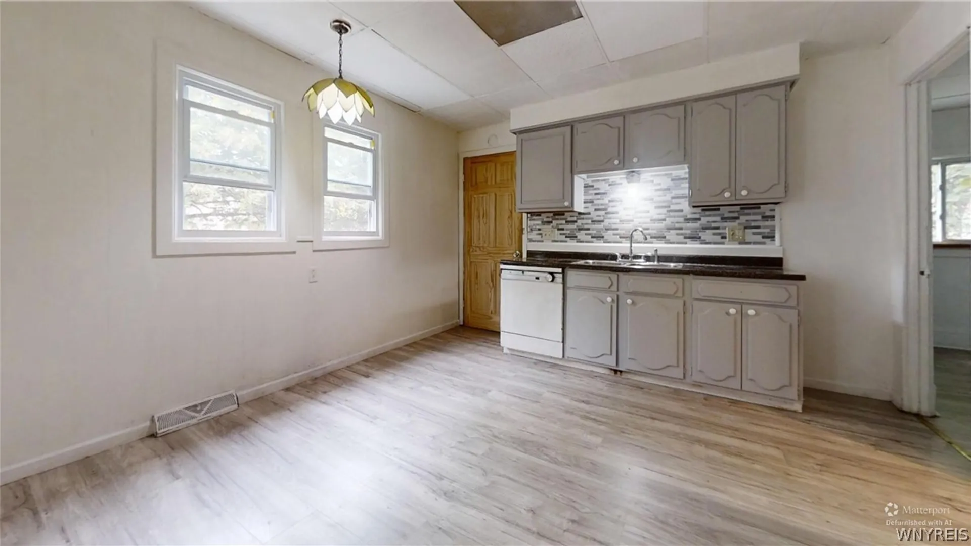 Property at 477 Riley Street, Buffalo, NY 14208 4
