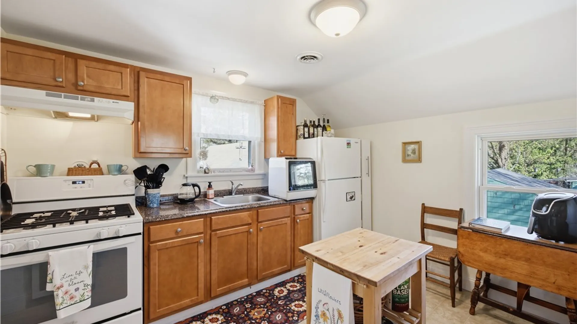 Property at 6178 Mckinley Parkway, Hamburg, NY 14075 28