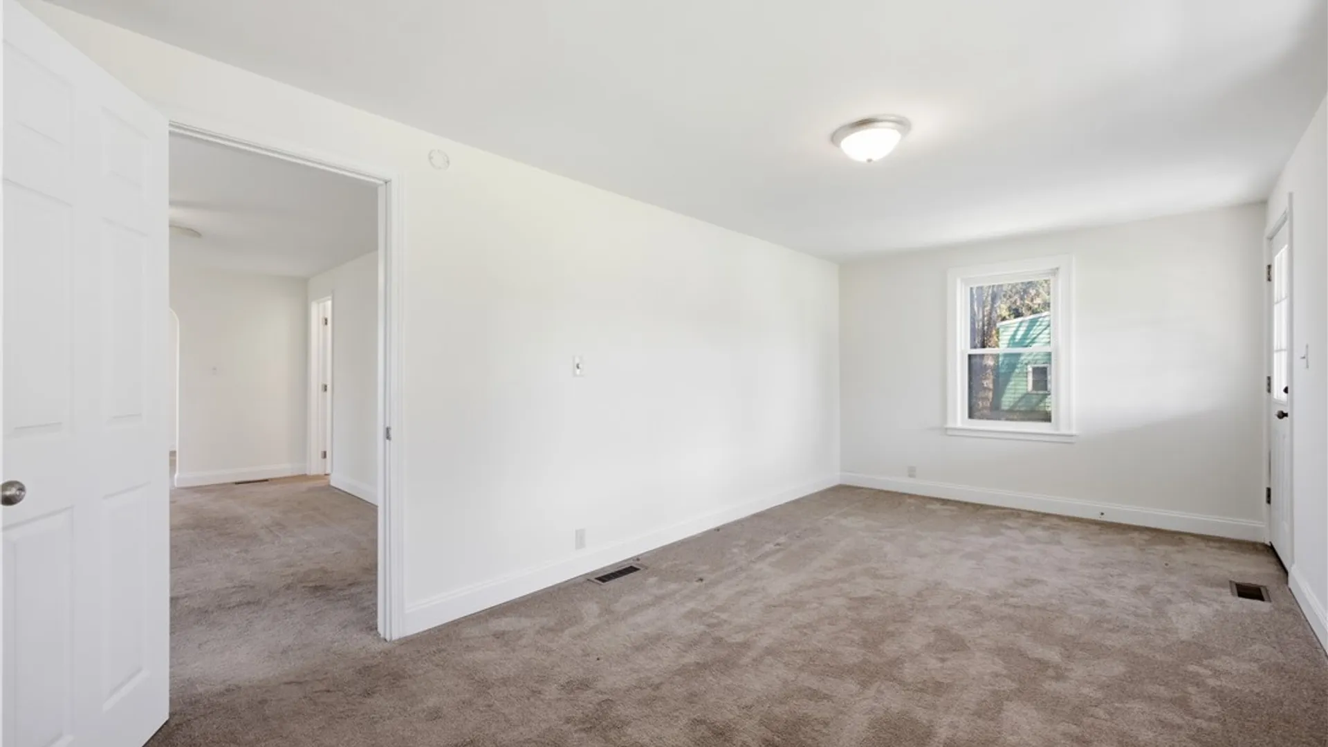 Property at 6178 Mckinley Parkway, Hamburg, NY 14075 5