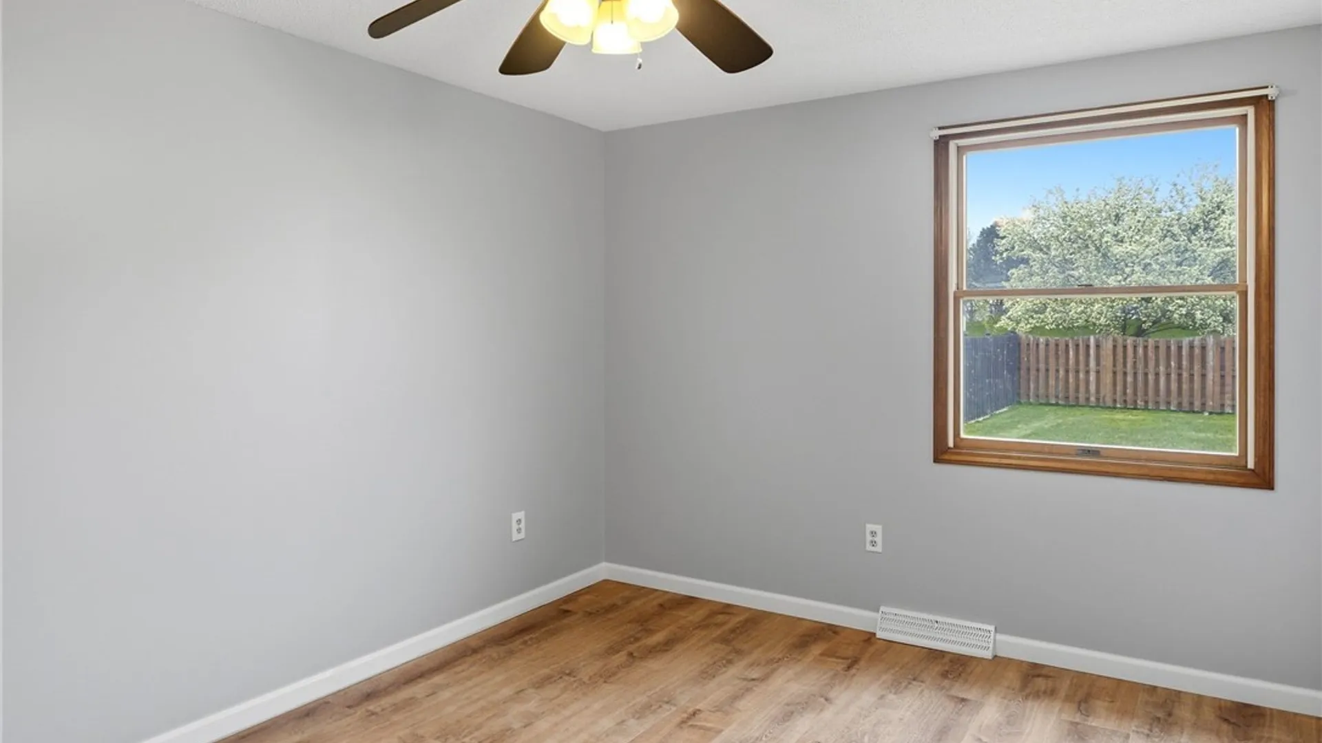 Property at 294 Summit Boulevard, North Tonawanda, NY 14120 21