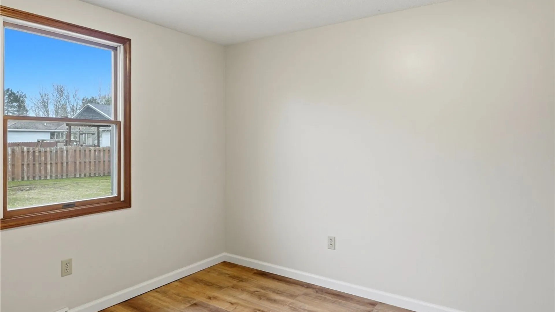 Property at 294 Summit Boulevard, North Tonawanda, NY 14120 26