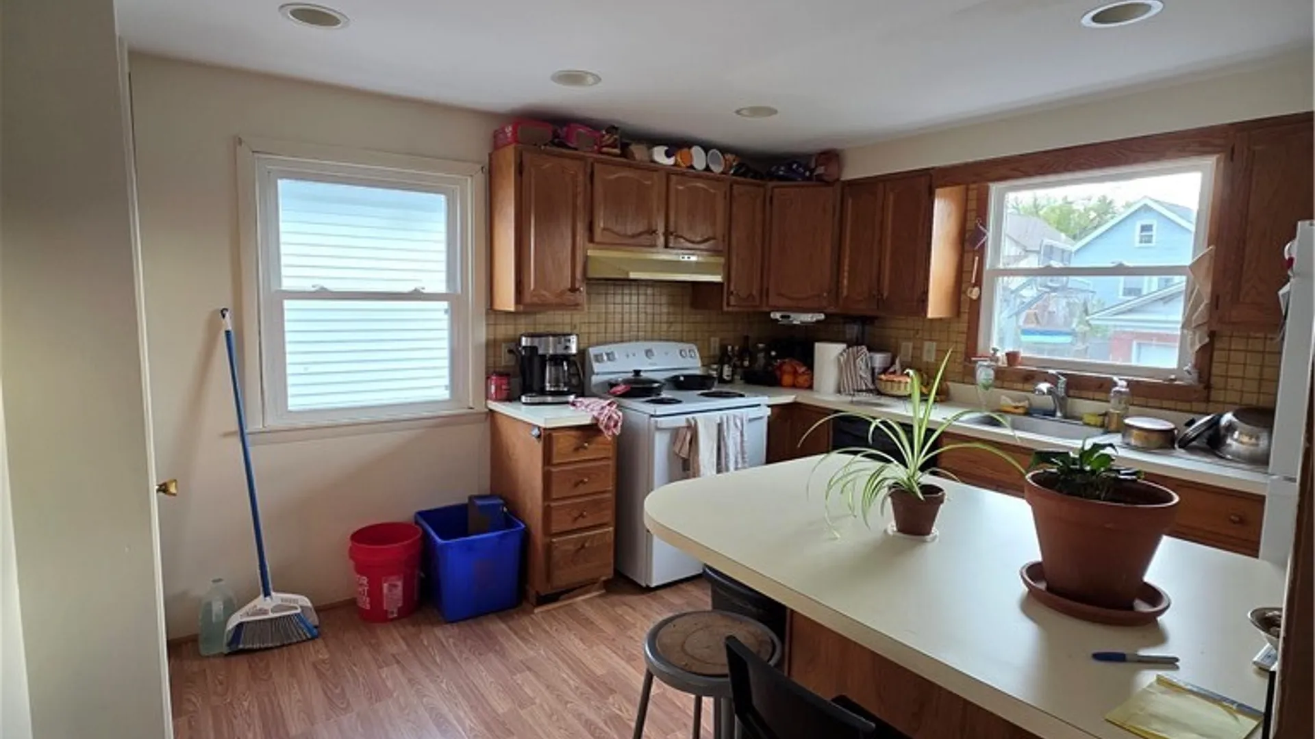 Property at 281 N Collingwood Avenue, Syracuse, NY 13206 7