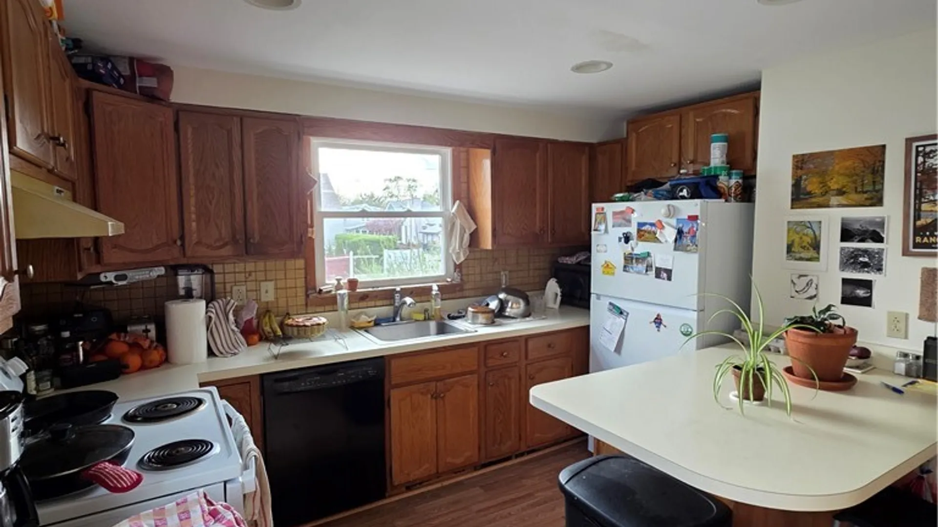 Property at 281 N Collingwood Avenue, Syracuse, NY 13206 8