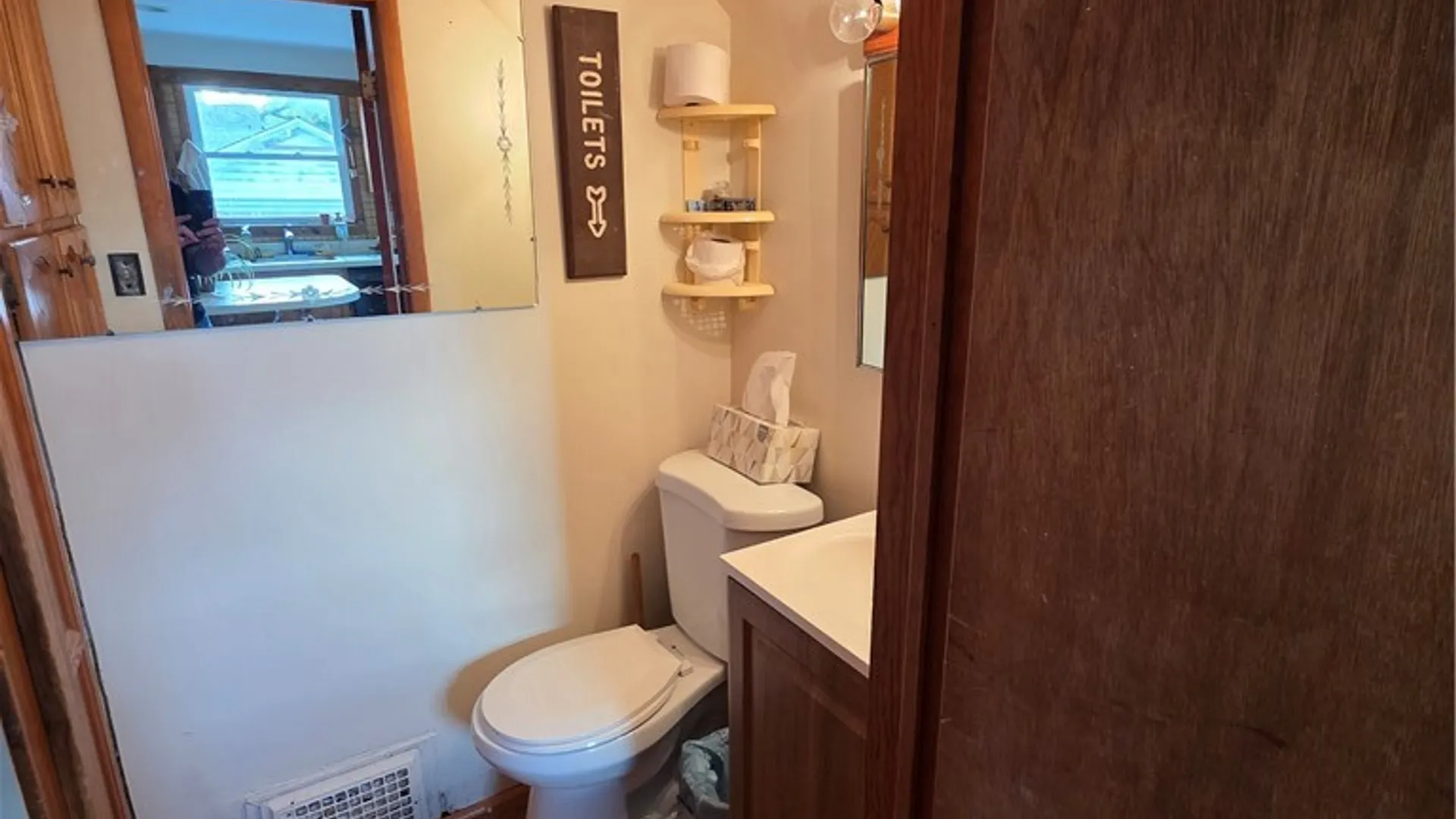 Property at 281 N Collingwood Avenue, Syracuse, NY 13206 9