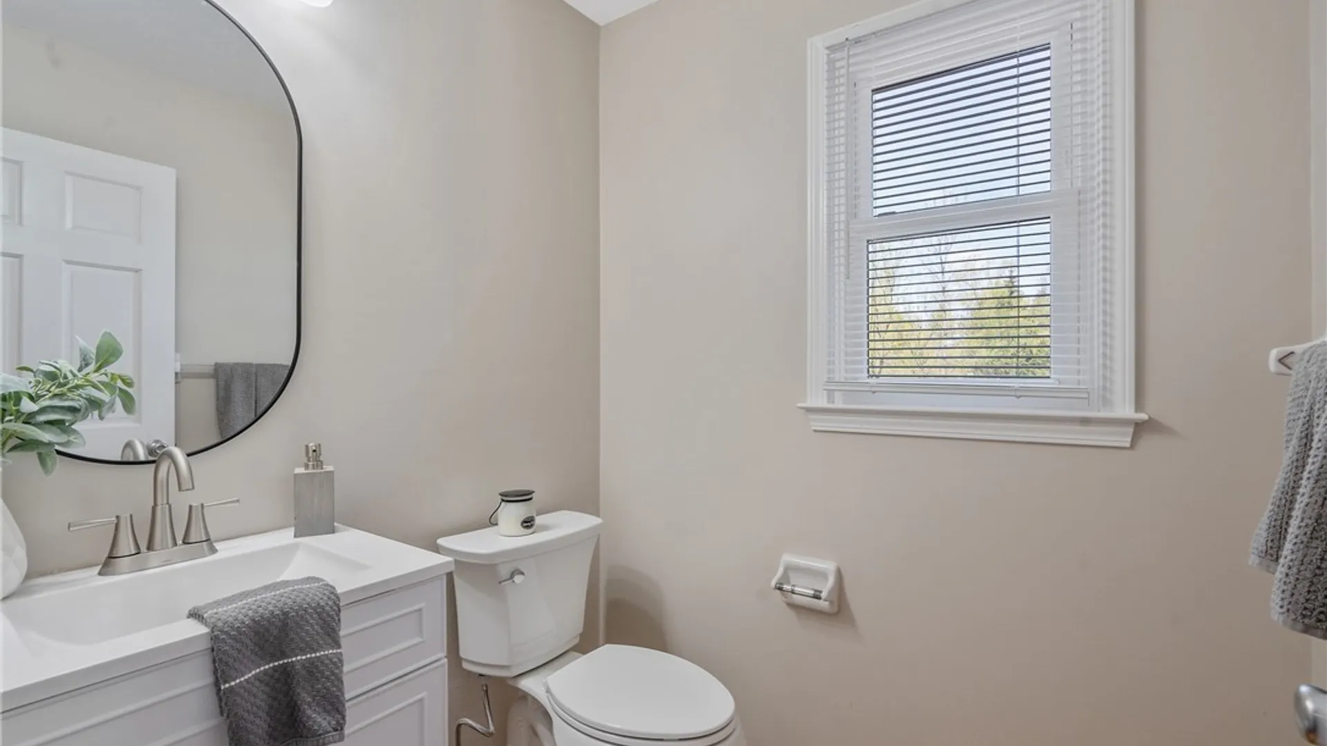 Property at 6307 Wooderton Path, Cicero, NY 13039 15