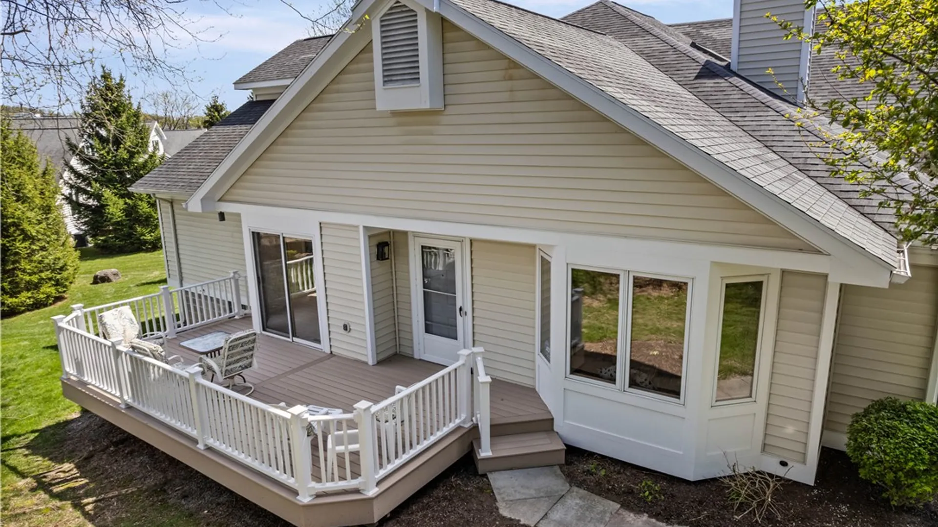 Property at 15 Legacy Oak Trail, Henrietta, NY 14534 3