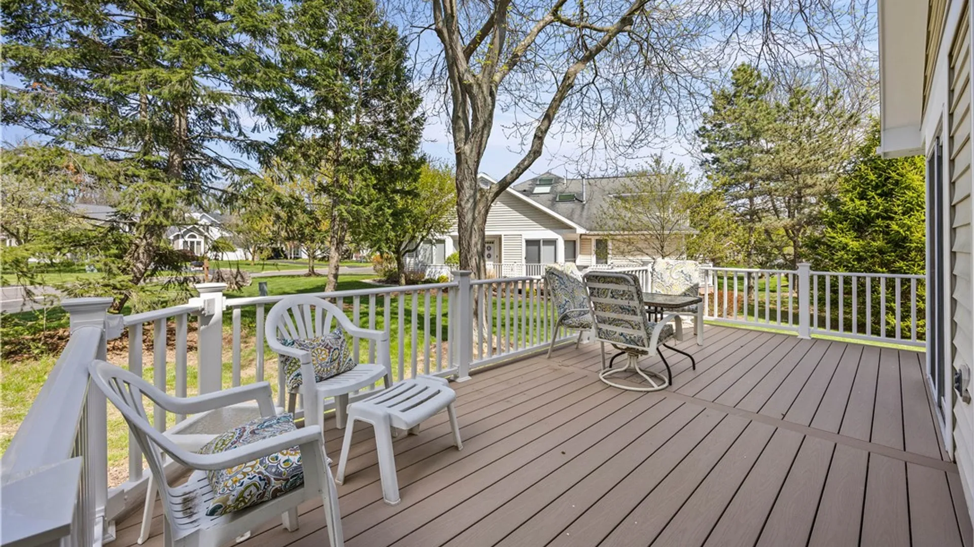 Property at 15 Legacy Oak Trail, Henrietta, NY 14534 32