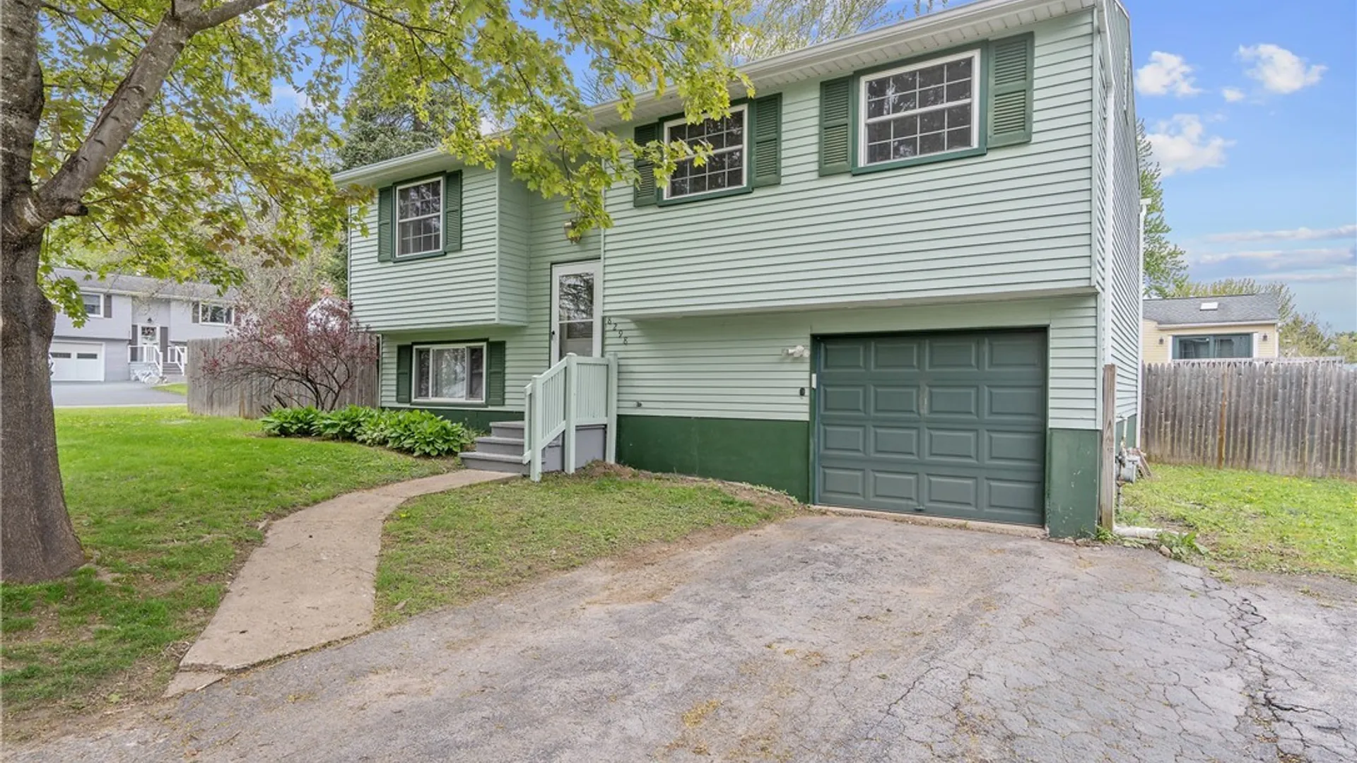 Property at 8298 Larkspur Drive, Clay, NY 13027 2