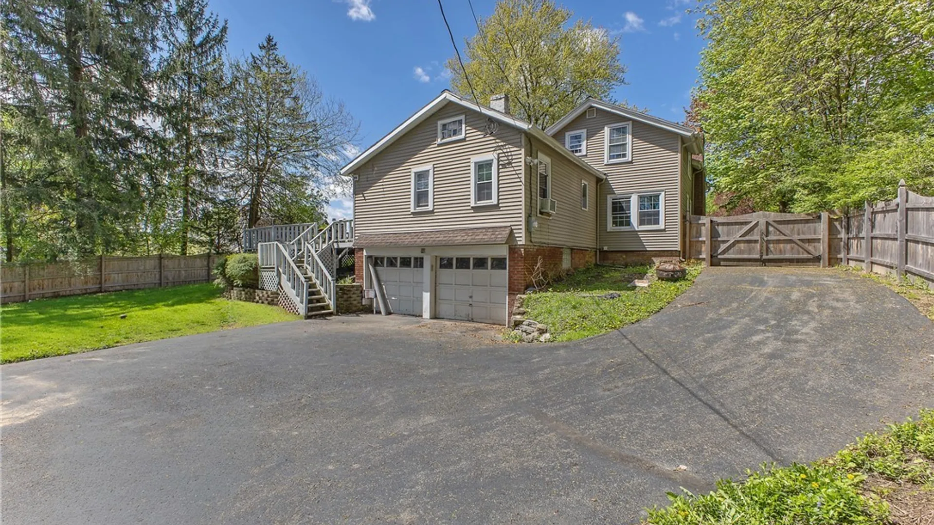 Property at 4 Lynacres Boulevard, DeWitt, NY 13066 40