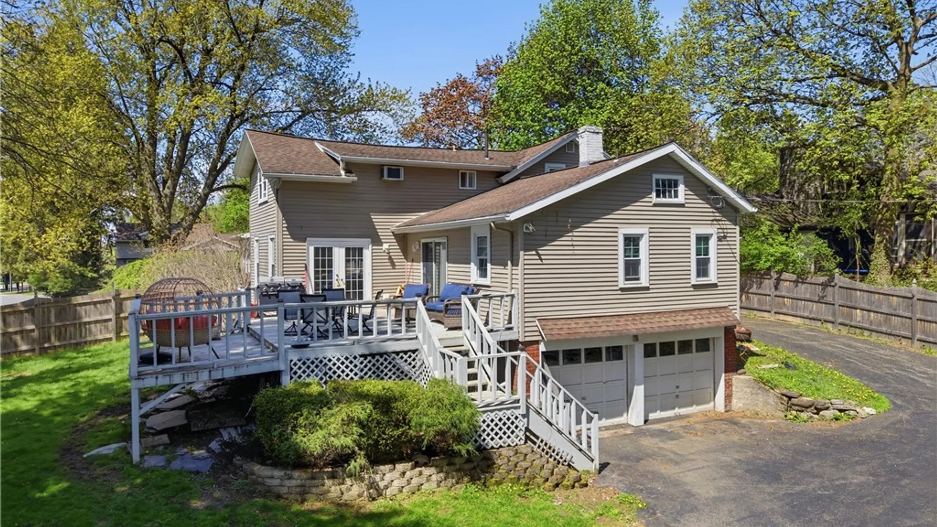 Property at 4 Lynacres Boulevard, DeWitt, NY 13066 42