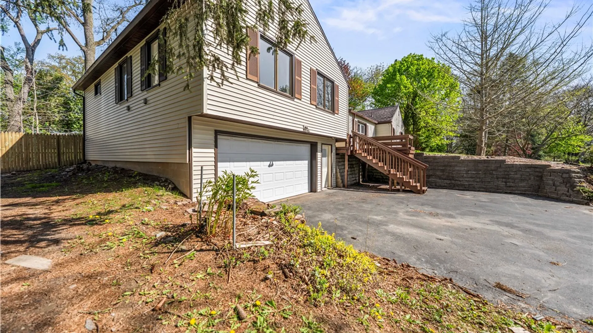 Property at 321 Eaglehead Road, Perinton, NY 14445 4