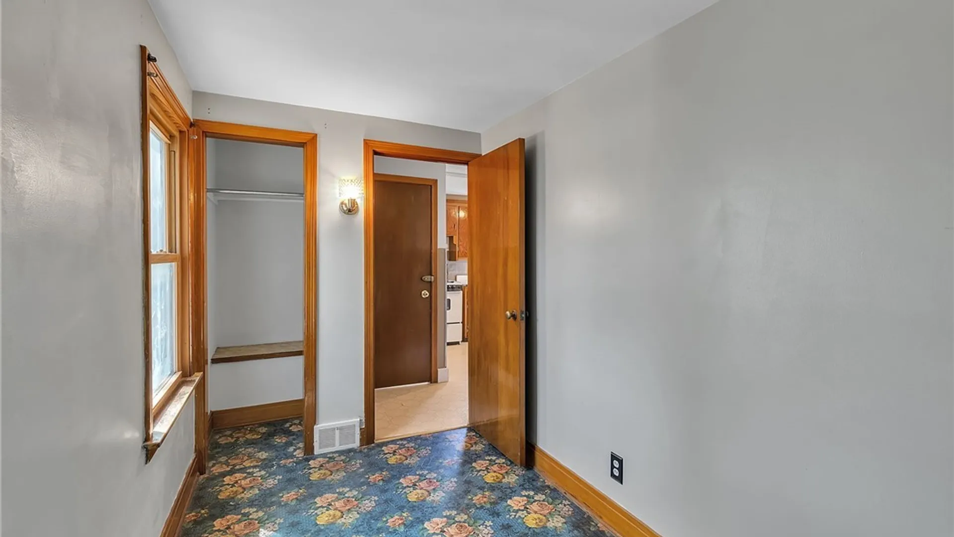 Property at 314 Ellington Street, Cheektowaga, NY 14043 37