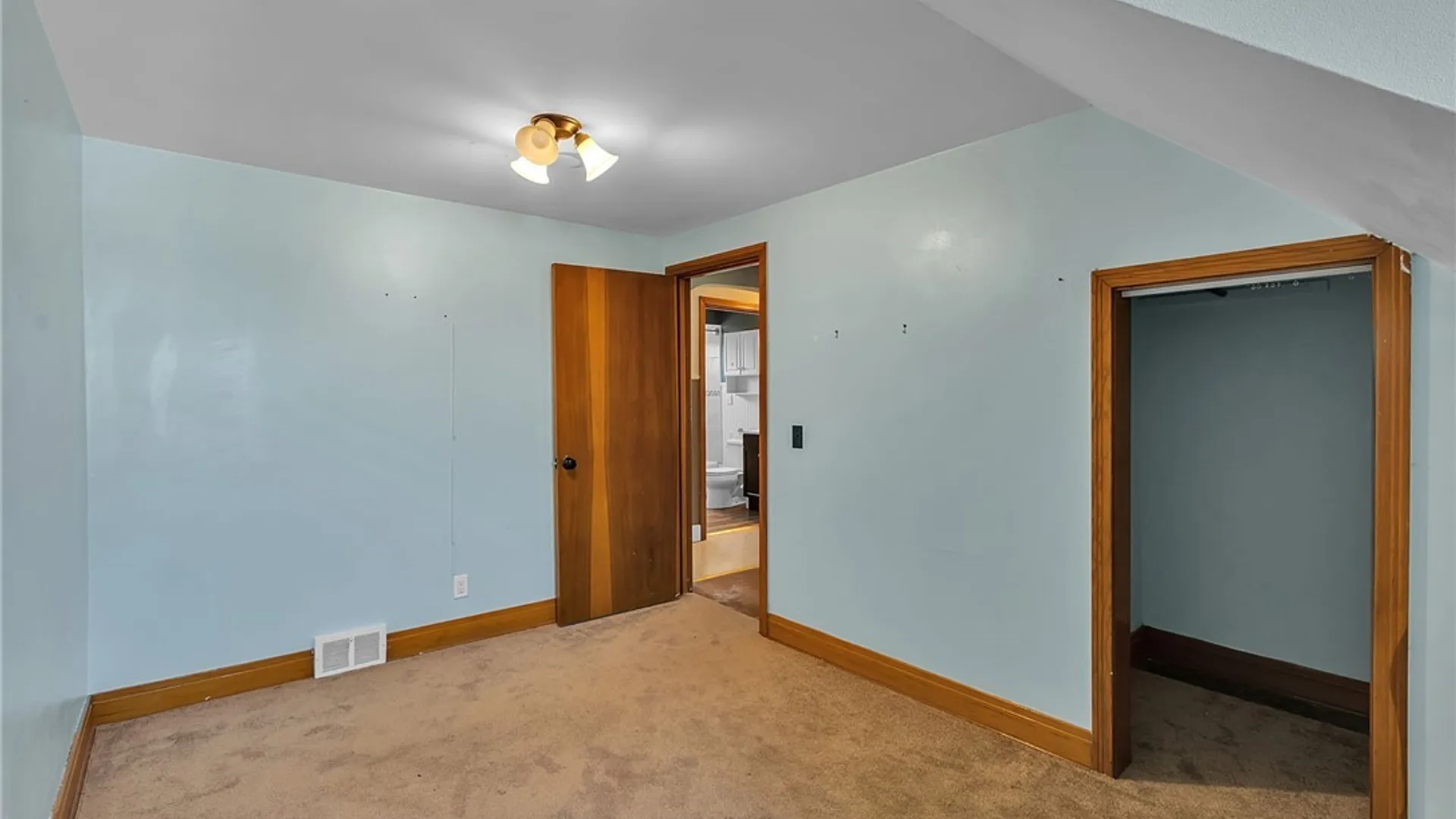 Property at 314 Ellington Street, Cheektowaga, NY 14043 34