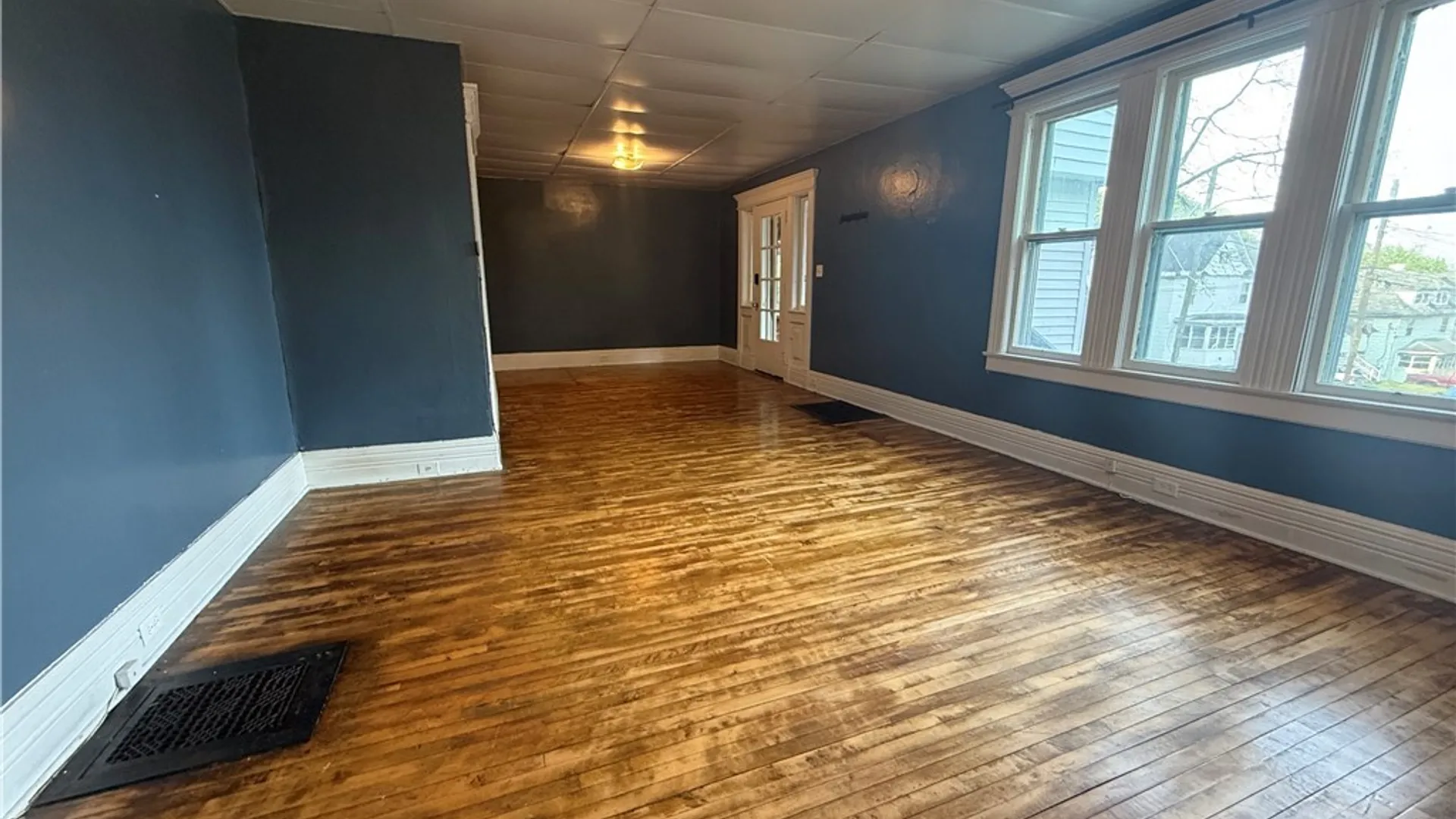 Property at 78 Chedell Place, Auburn, NY 13021 4