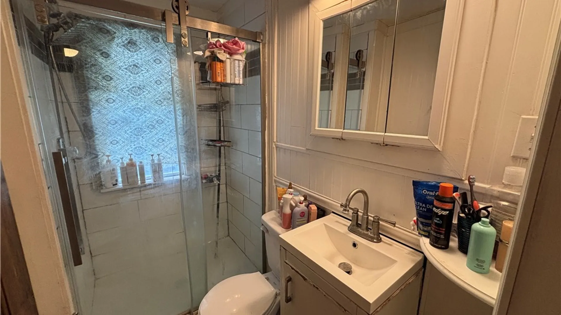 Property at 102 Woodbury Avenue, Salina, NY 13206 6
