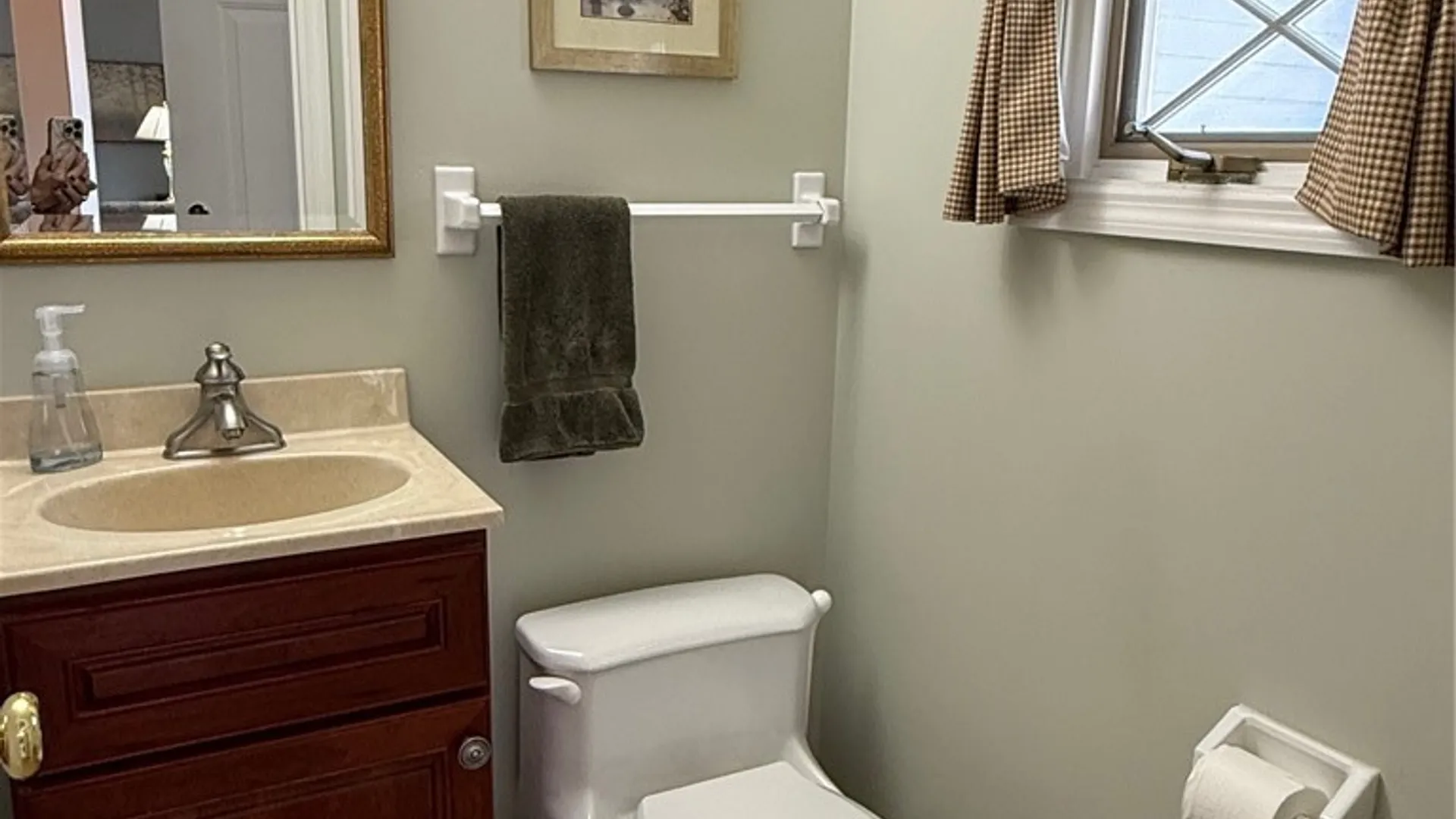 Property at 173 Hillary Drive, Chili, NY 14624 8